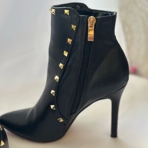 Catherine Malandrino Black Studded Ankle Boots Gold Studs Size 6.5 M